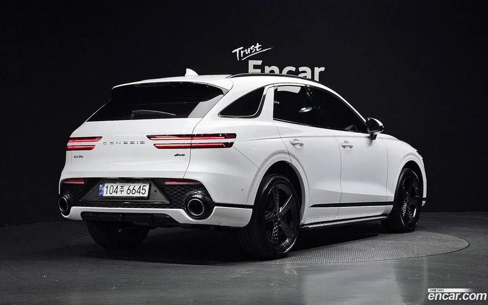 Genesis GV70 2.5T AWD 2023 — миниатюра 2
