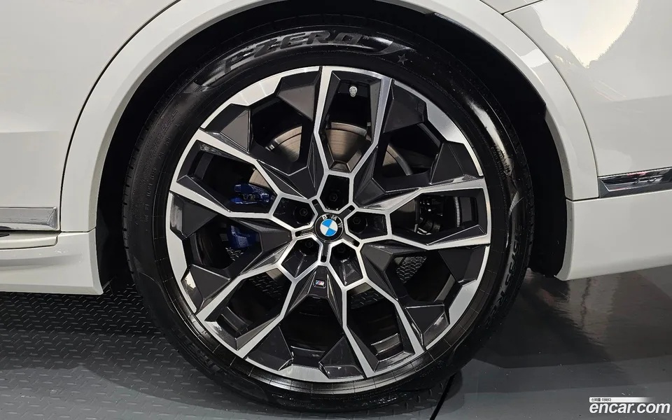 BMW X7 xDrive 40d M 7 2024 — миниатюра 5