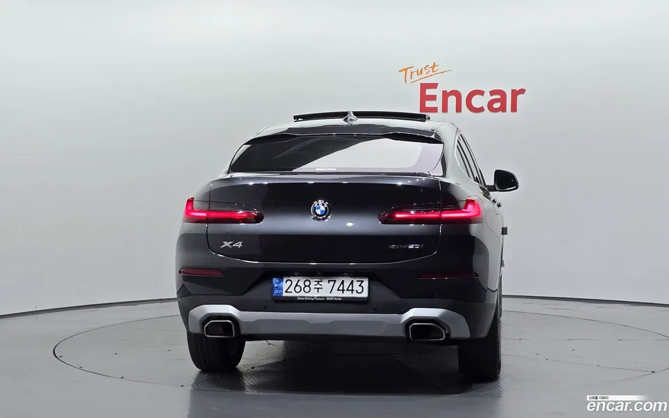 BMW X4 xDrive20i xLine 2022 — миниатюра 4
