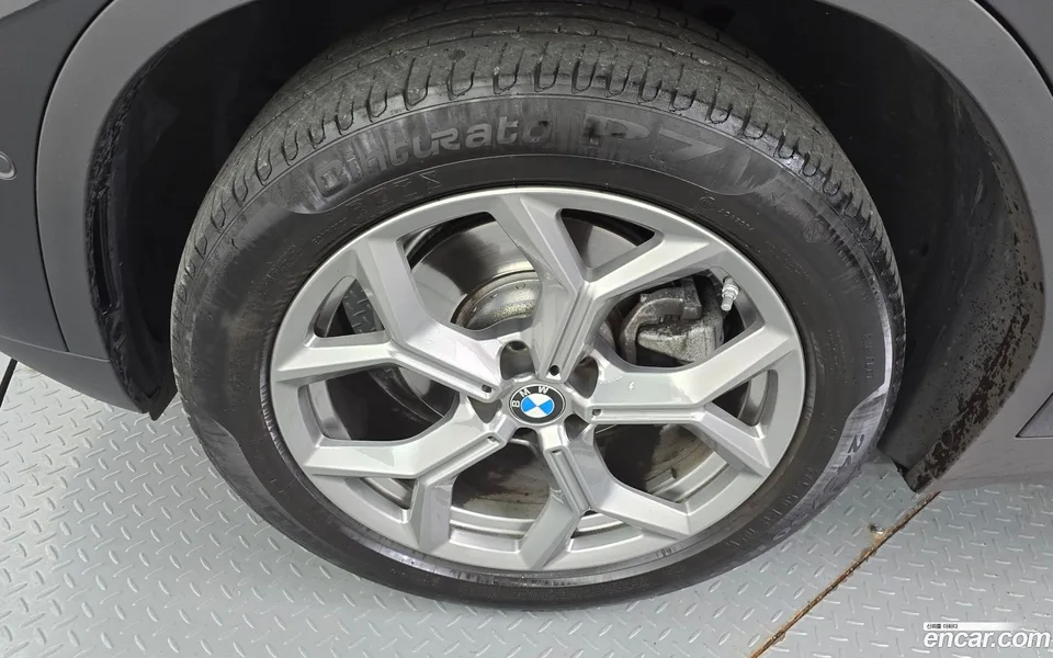 BMW X4 xDrive20i xLine 2022 — миниатюра 5