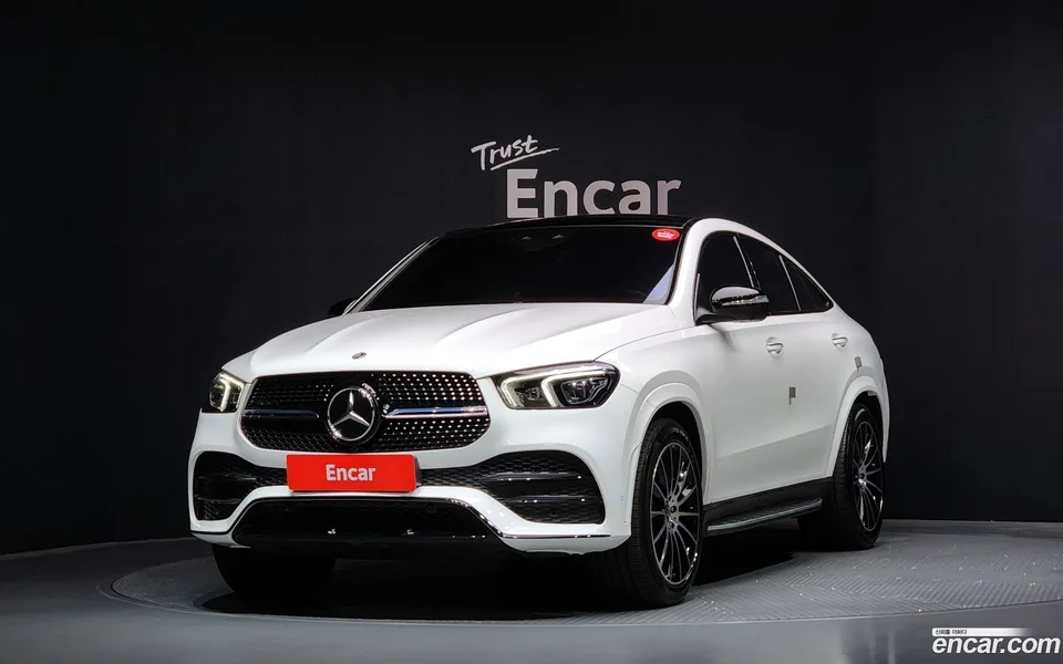 Mercedes-Benz GLE-Class GLE400d 4MATIC 2022 — фото 1, купить с доставкой в Москву
