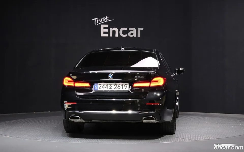 BMW 5 Series 530i 2022 — миниатюра 4