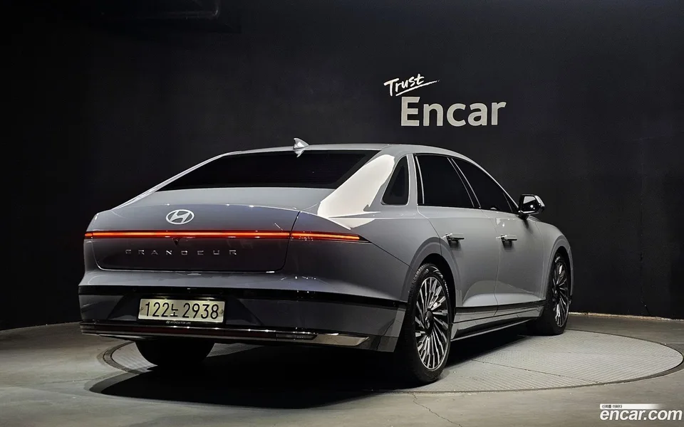 Hyundai Grandeur 2.5 2WD 2024 — миниатюра 2