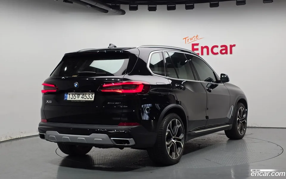 BMW X5 xDrive 40i xLine 2022 — миниатюра 2