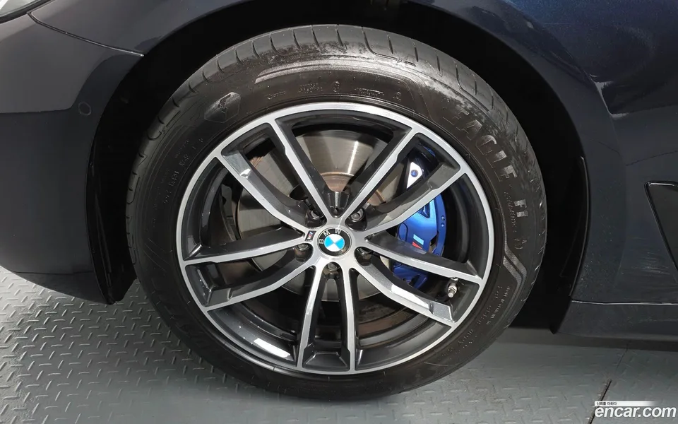 BMW 5 Series 523d M 2023 — миниатюра 5