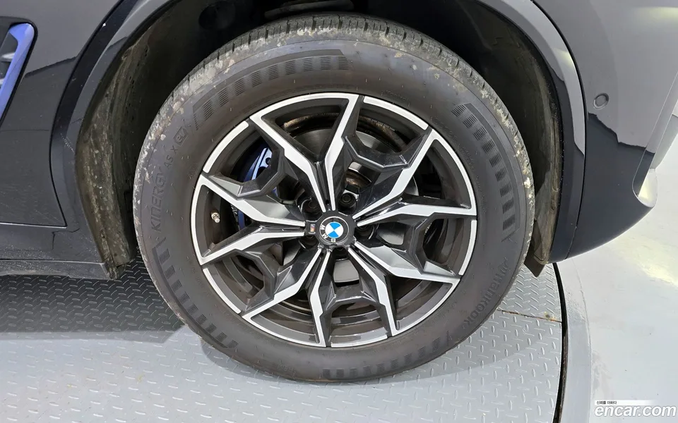 BMW X4 xDrive20i M 2022 — миниатюра 5