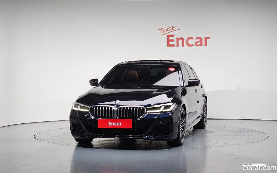 BMW 5 Series 520i M 2022 — миниатюра 3