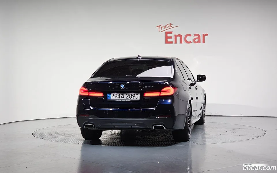 BMW 5 Series 520i M 2022 — миниатюра 4