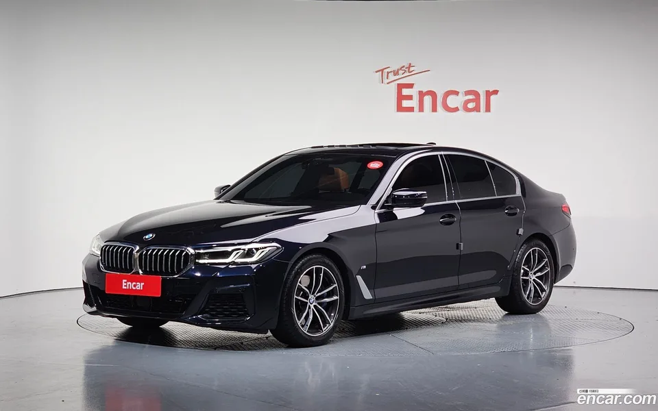 BMW 5 Series 520i M 2022 — фото 1, купить с доставкой в Москву
