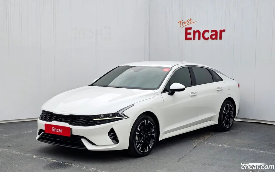 Kia K5 Hybrid 2023 — фото 1, купить с доставкой в Москву