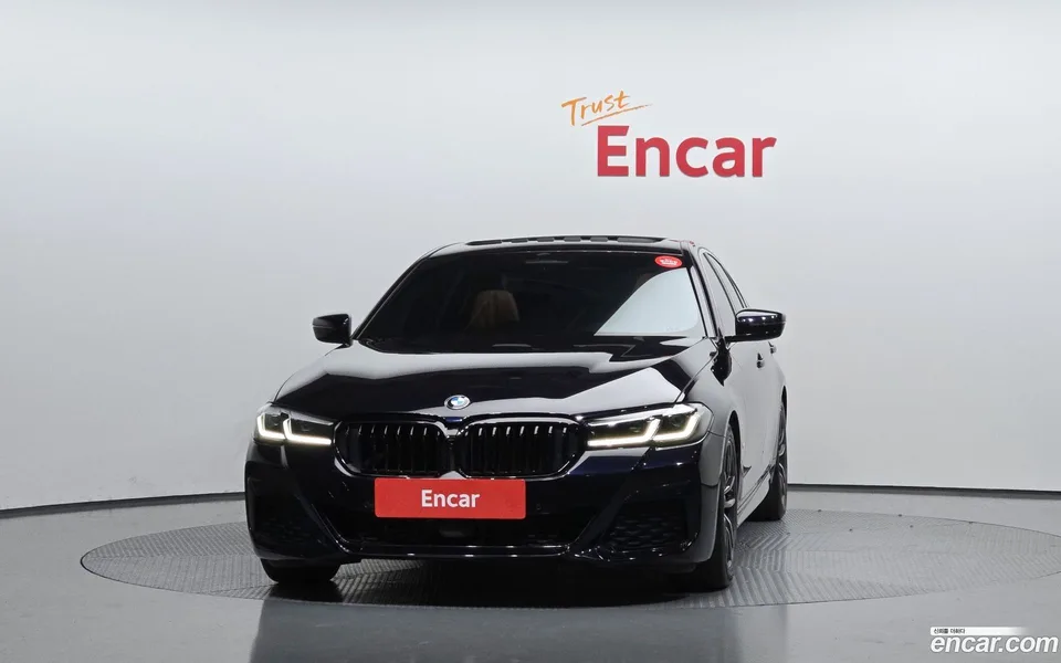 BMW 5 Series 520i M 2022 — миниатюра 3