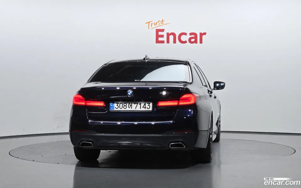 BMW 5 Series 520i M 2022 — миниатюра 4
