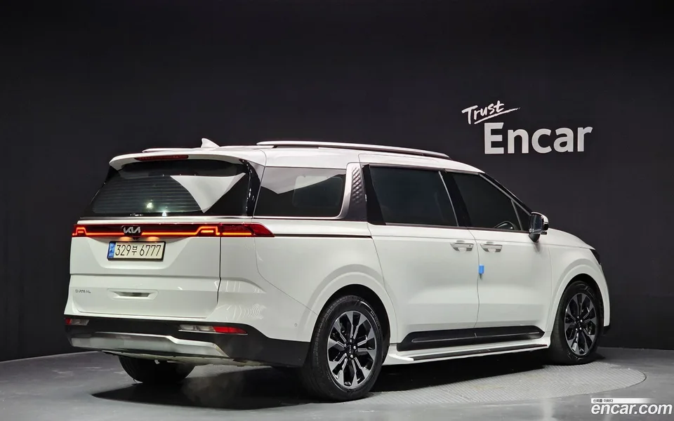 Kia Carnival 7 2022 — миниатюра 2