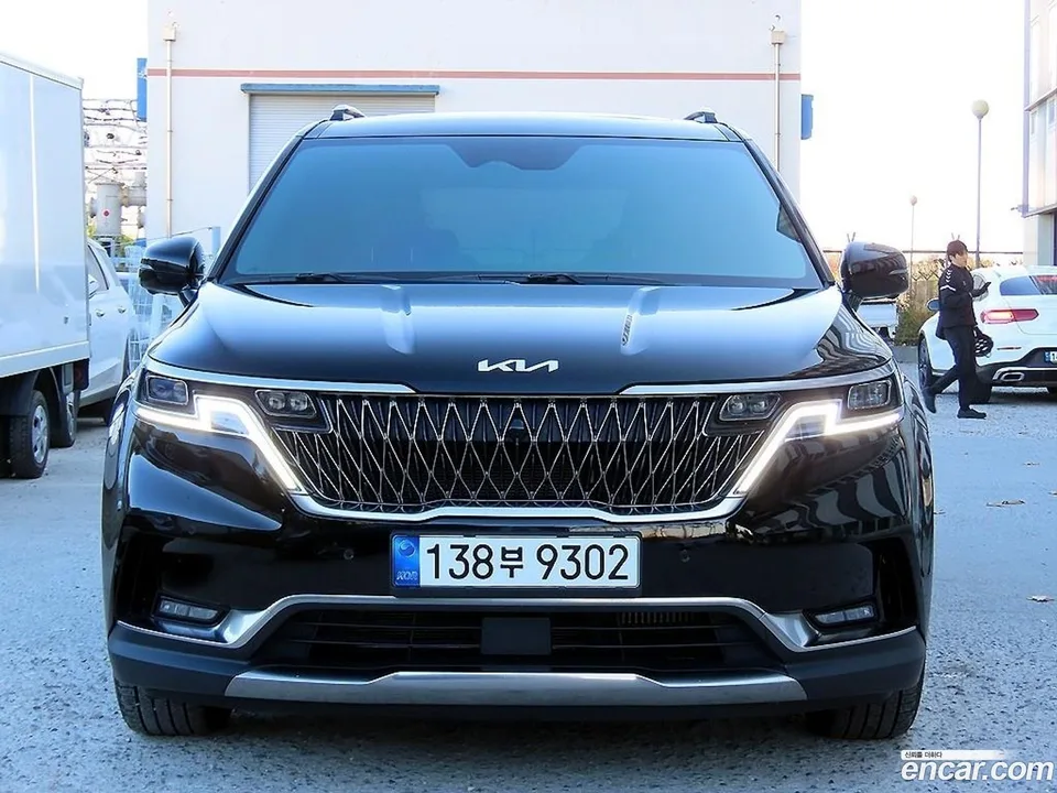 Kia Carnival 9 2022 — фото 1, купить с доставкой в Москву