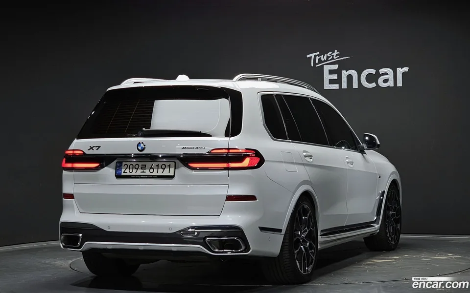 BMW X7 xDrive 40i M 6 2023 — миниатюра 2