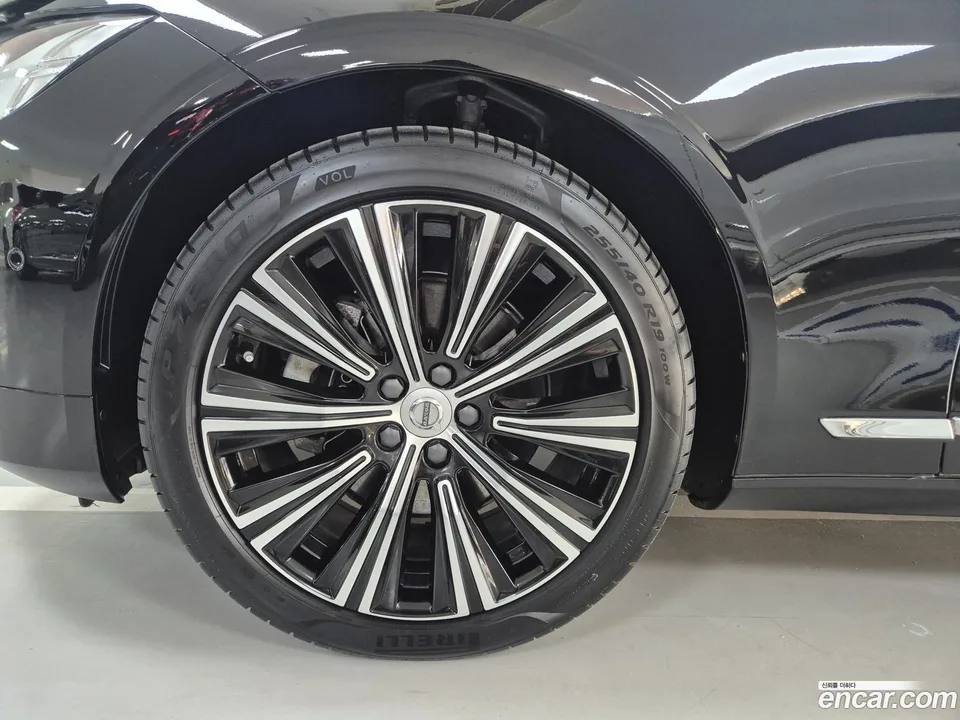 Volvo S90 B5 2024 — миниатюра 5