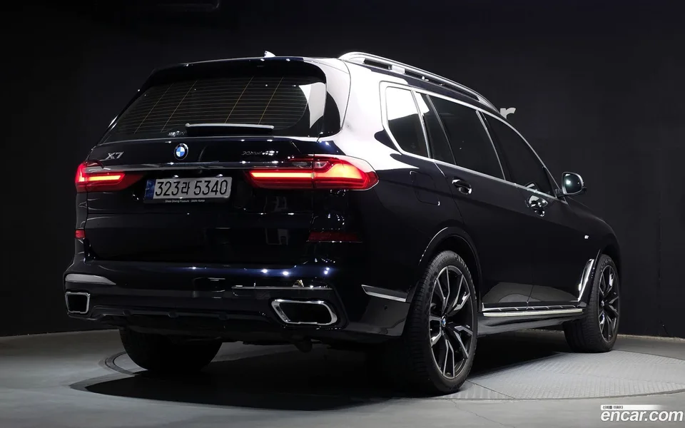 BMW X7 xDrive 40i M 6 2022 — миниатюра 2