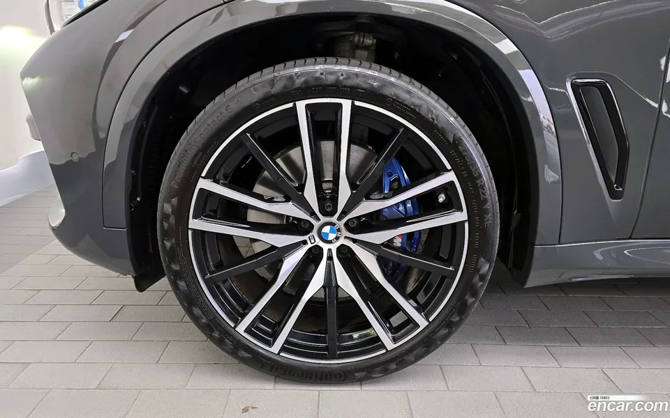 BMW X5 xDrive 40d M 2023 — миниатюра 5