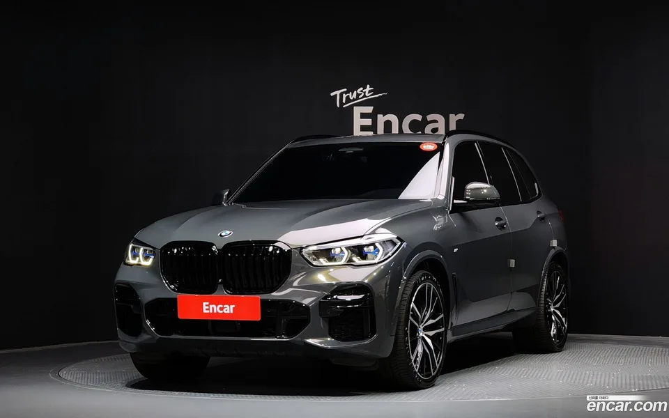 BMW X5 xDrive 40d M 2023 — фото 1, купить с доставкой в Москву