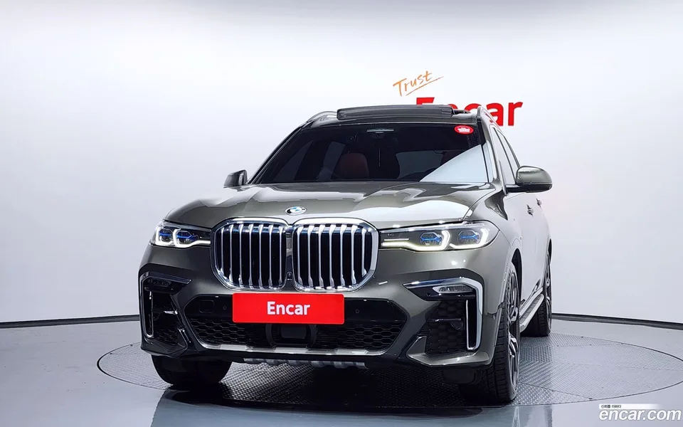 BMW X7 xDrive 40i M 6 2022 — миниатюра 3