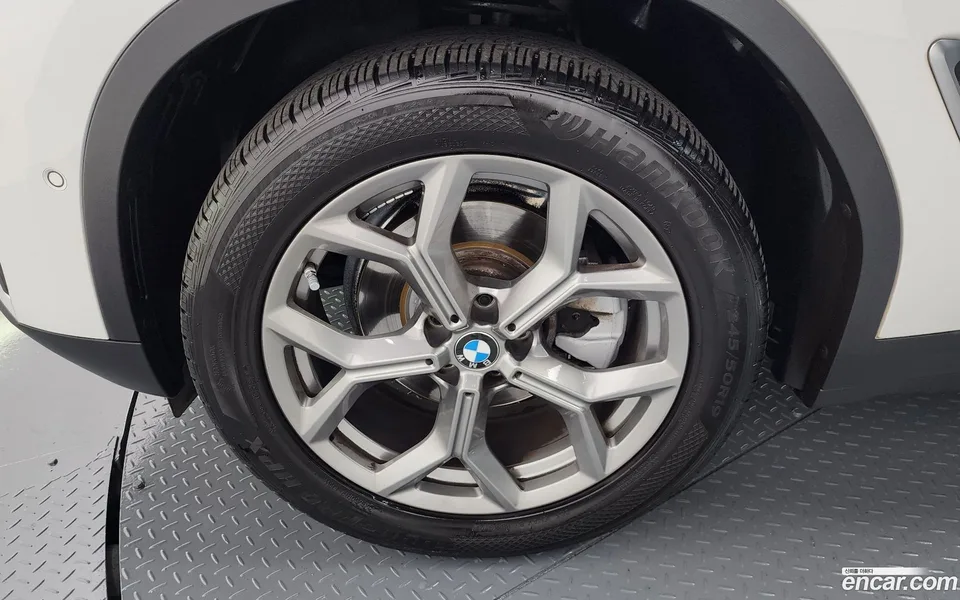 BMW X4 xDrive20i xLine 2022 — миниатюра 5