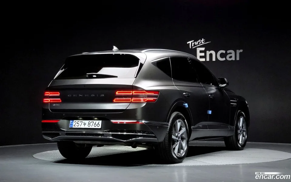 Genesis GV80 2.5T 2WD 2024 — миниатюра 2