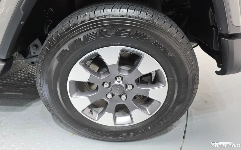 Jeep Wrangler 2.0 4 2023 — миниатюра 5