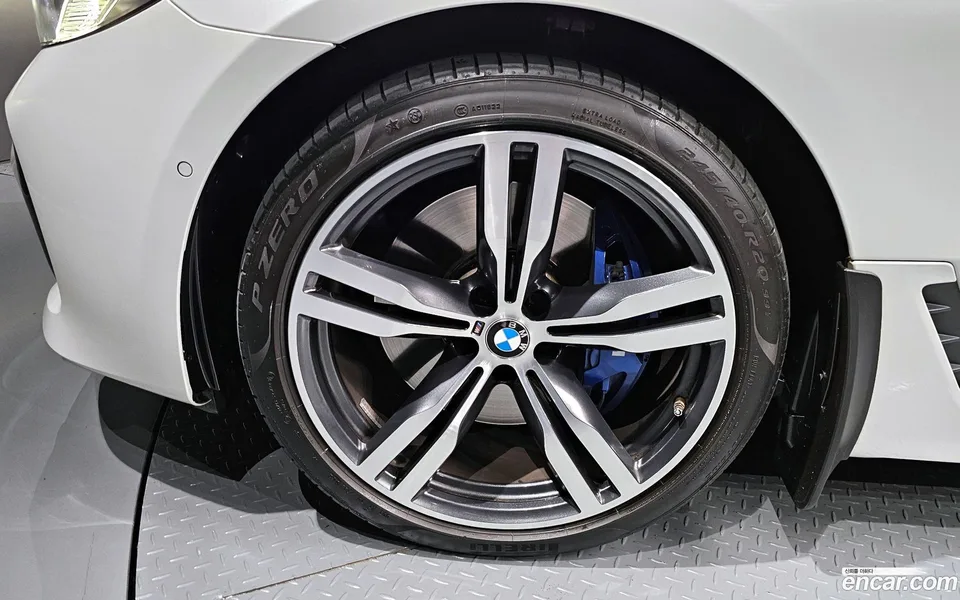 BMW 6 Series GT 630i xDrive M 2023 — миниатюра 5