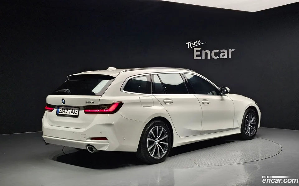 BMW 3 Series 320i 2024 — миниатюра 2