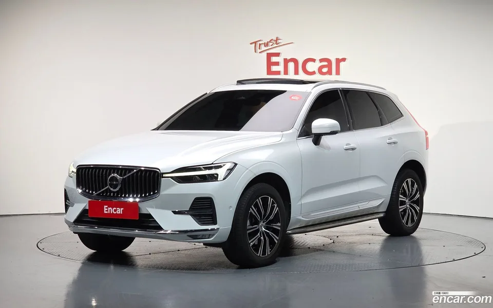 Volvo XC60 B5 2022 — фото 1, купить с доставкой в Москву