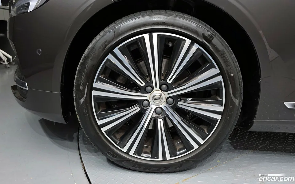 Volvo S90 B5 2022 — миниатюра 5