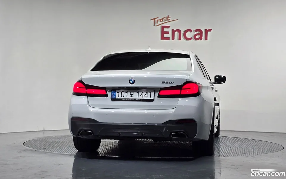 BMW 5 Series 530i M 2022 — миниатюра 4
