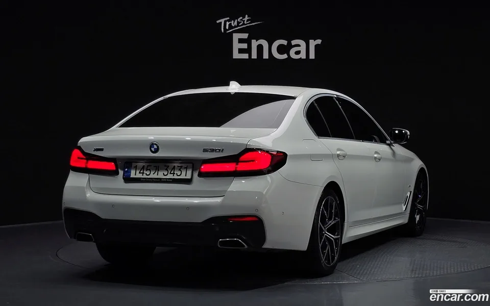 BMW 5 Series 530i xDrive M 2022 — миниатюра 2