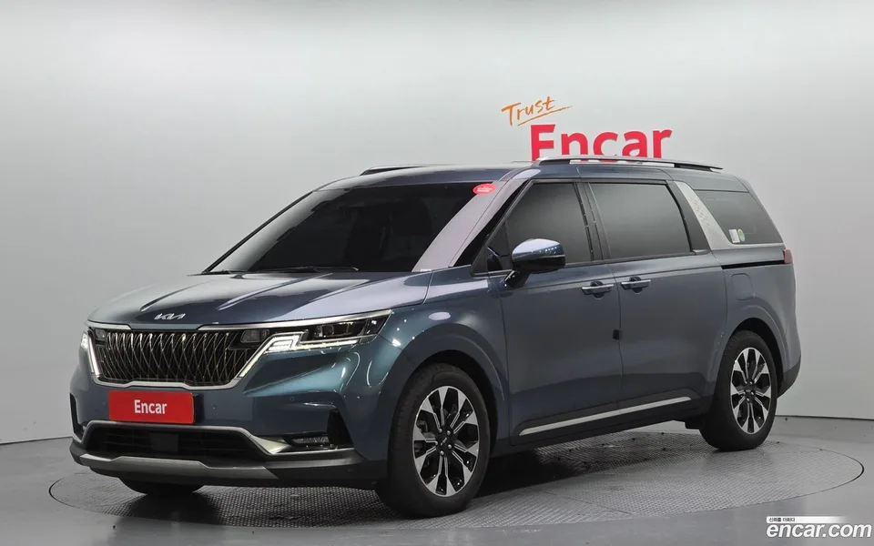 Kia Carnival 9 2023 — фото 1, купить с доставкой в Москву