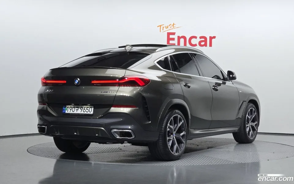BMW X6 xDrive40i M 2022 — миниатюра 2