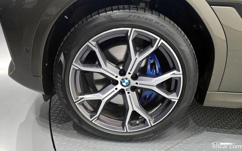 BMW X6 xDrive40i M 2022 — миниатюра 5