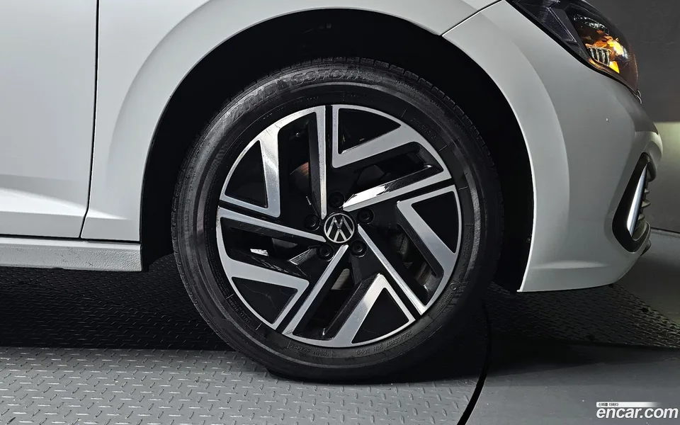 Volkswagen Jetta 1.5 TSI 2023 — миниатюра 5