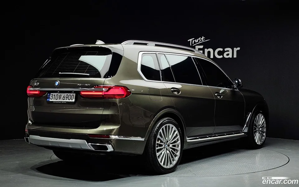 BMW X7 xDrive 40i 7 2022 — миниатюра 2