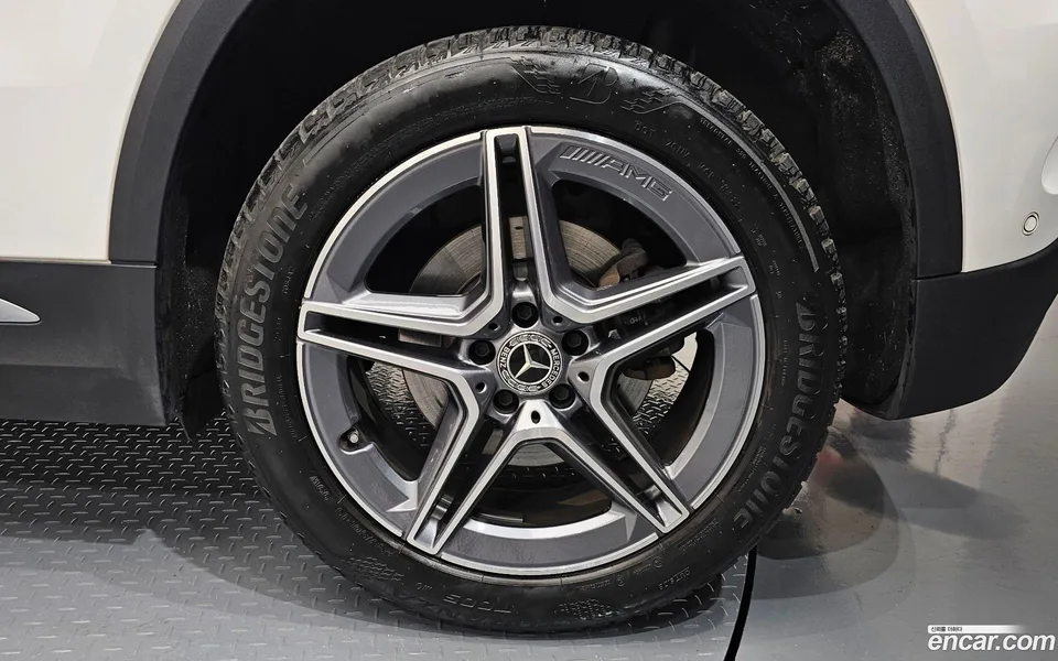 Mercedes-Benz GLA-Class GLA250 4MATIC 2022 — миниатюра 5