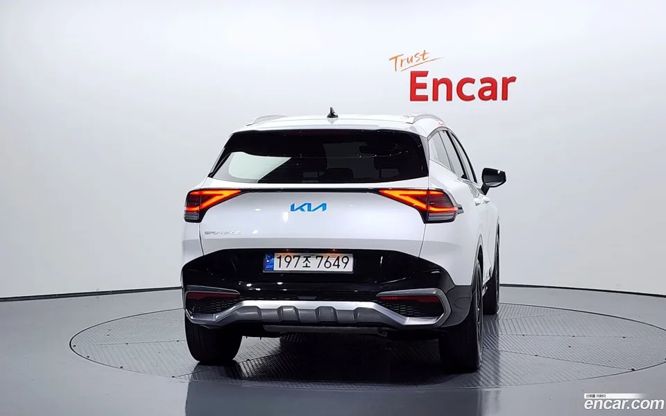 Kia Sportage 1.6 2WD 2023 — миниатюра 4