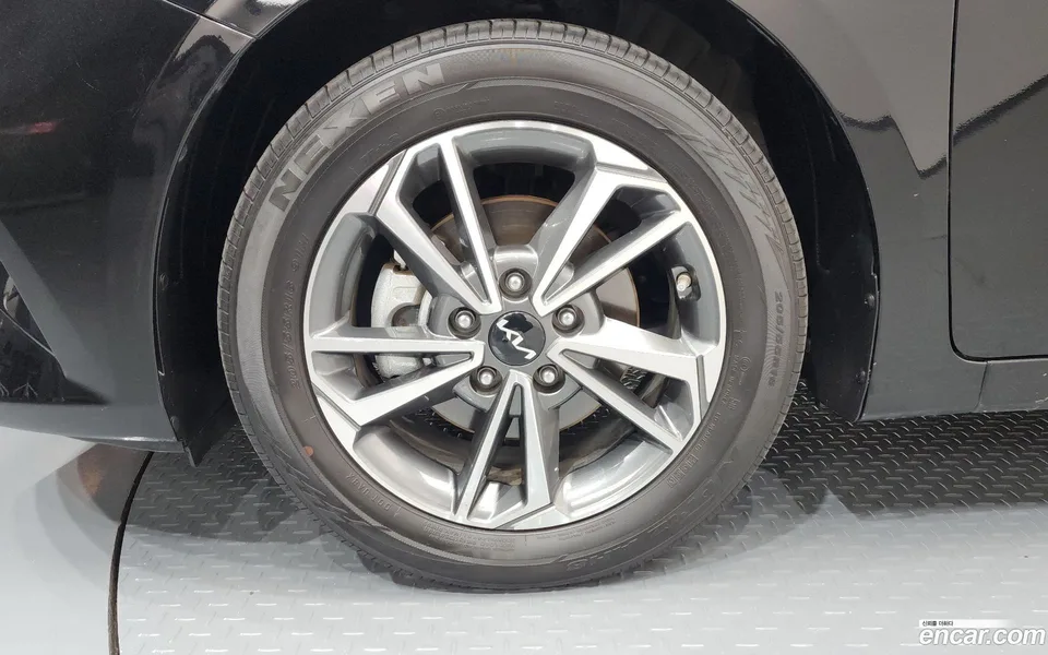 Kia K3 1.6 2023 — миниатюра 5