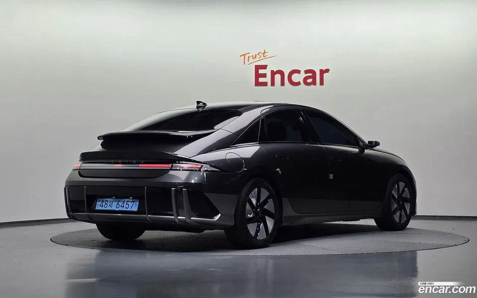 Hyundai Ioniq 6 2023 — миниатюра 2