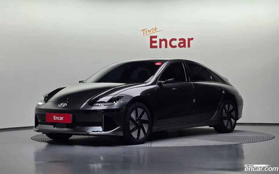 Hyundai Ioniq 6 2023 — фото 1, купить с доставкой в Москву