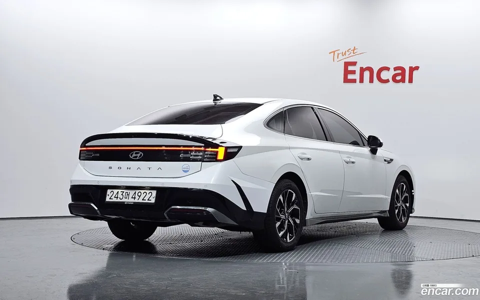 Hyundai Sonata The Edge 2.0 2023 — миниатюра 2