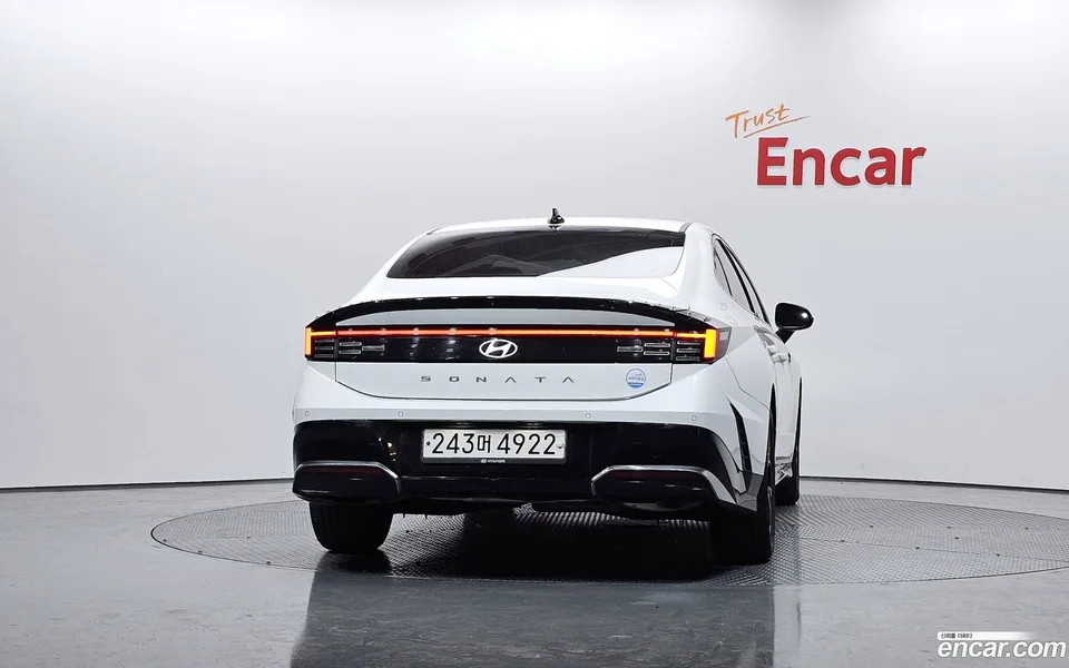 Hyundai Sonata The Edge 2.0 2023 — миниатюра 4