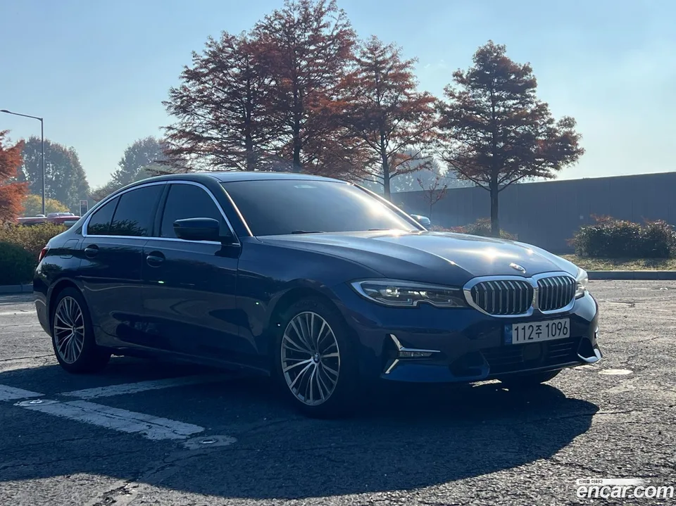BMW 3 Series 320i 2022 — миниатюра 2