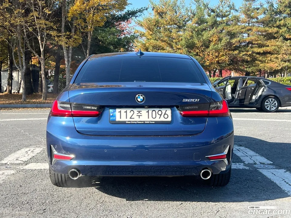 BMW 3 Series 320i 2022 — миниатюра 4