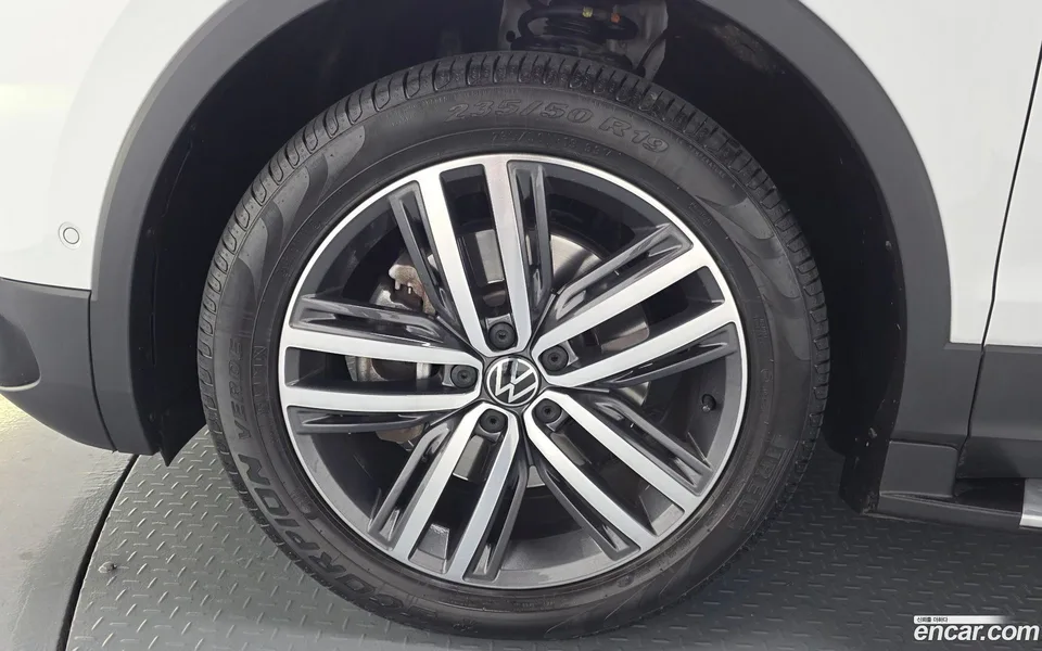 Volkswagen Tiguan Allspace 2.0 TSI 2022 — миниатюра 5