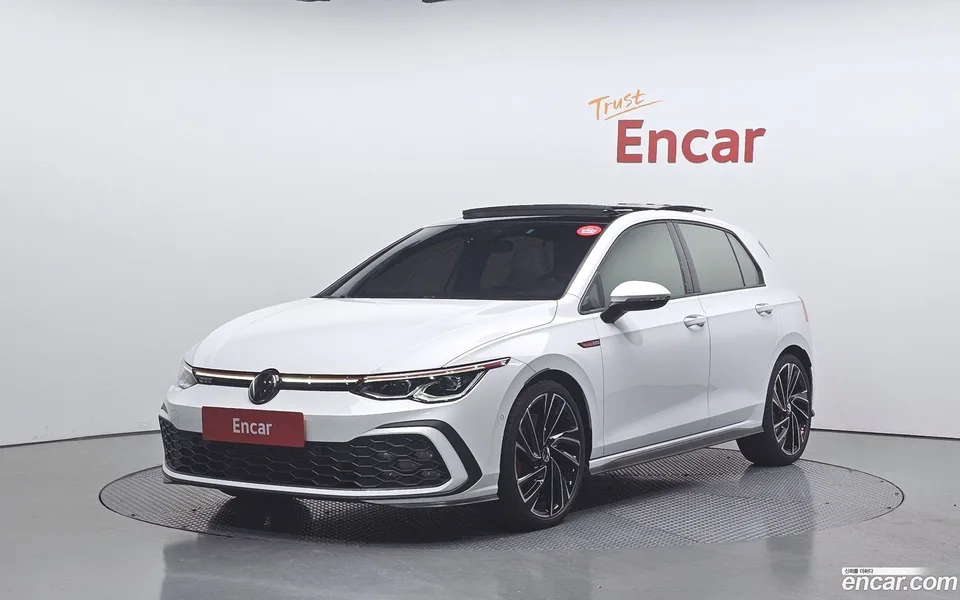 Volkswagen Golf 2.0 GTI 2024 — фото 1, купить с доставкой в Москву
