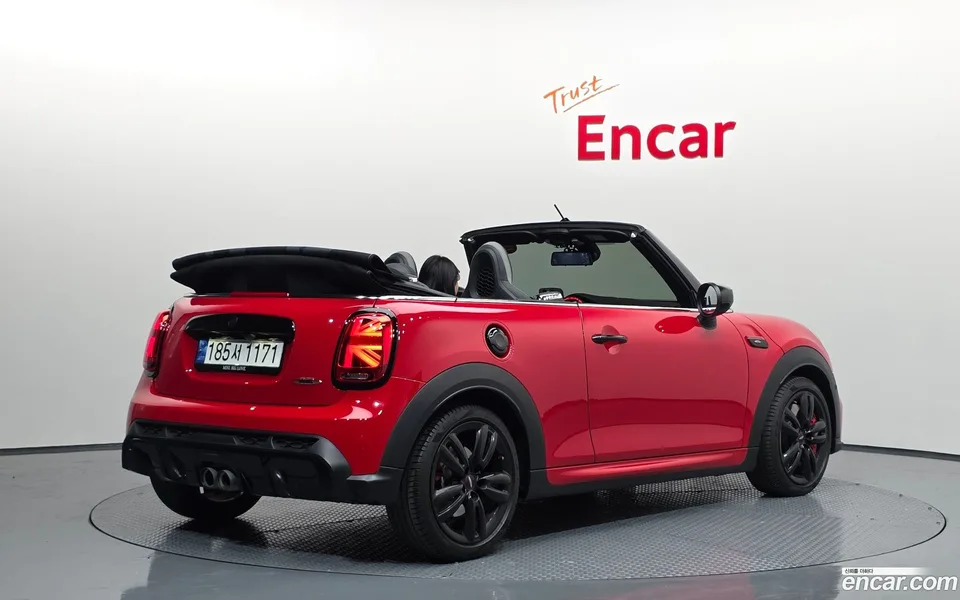 MINI Cooper S Convertible JCW 2022 — миниатюра 2